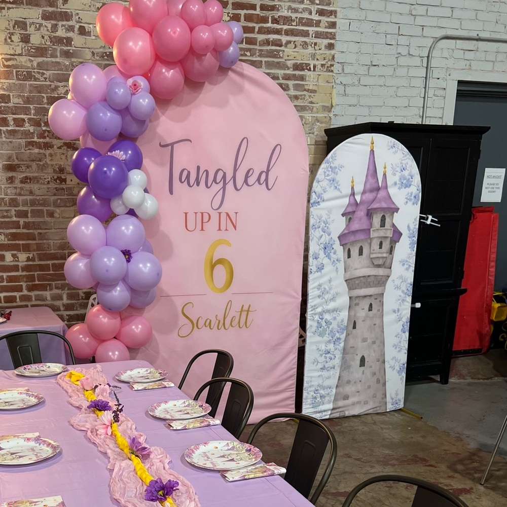 Rapunzel castle arch cover Decor Size: 2.6’x6’